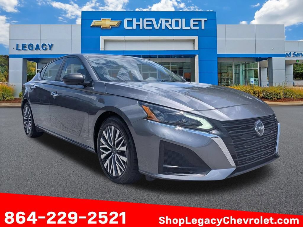 Used 2024 Nissan Altima 2.5 SV