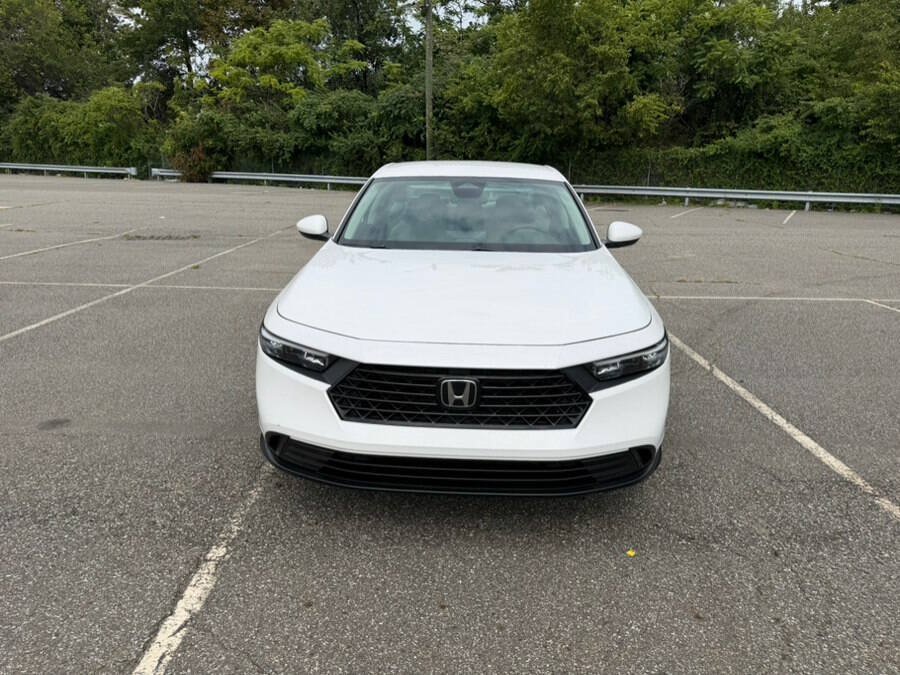 Used 2025 Honda Accord LX image 13