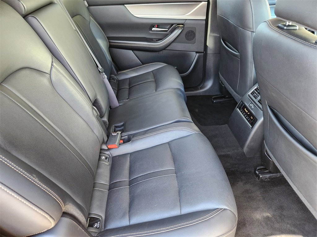 Used 2024 MAZDA CX-90 3.3 Turbo w/ Preferred Plus image 18