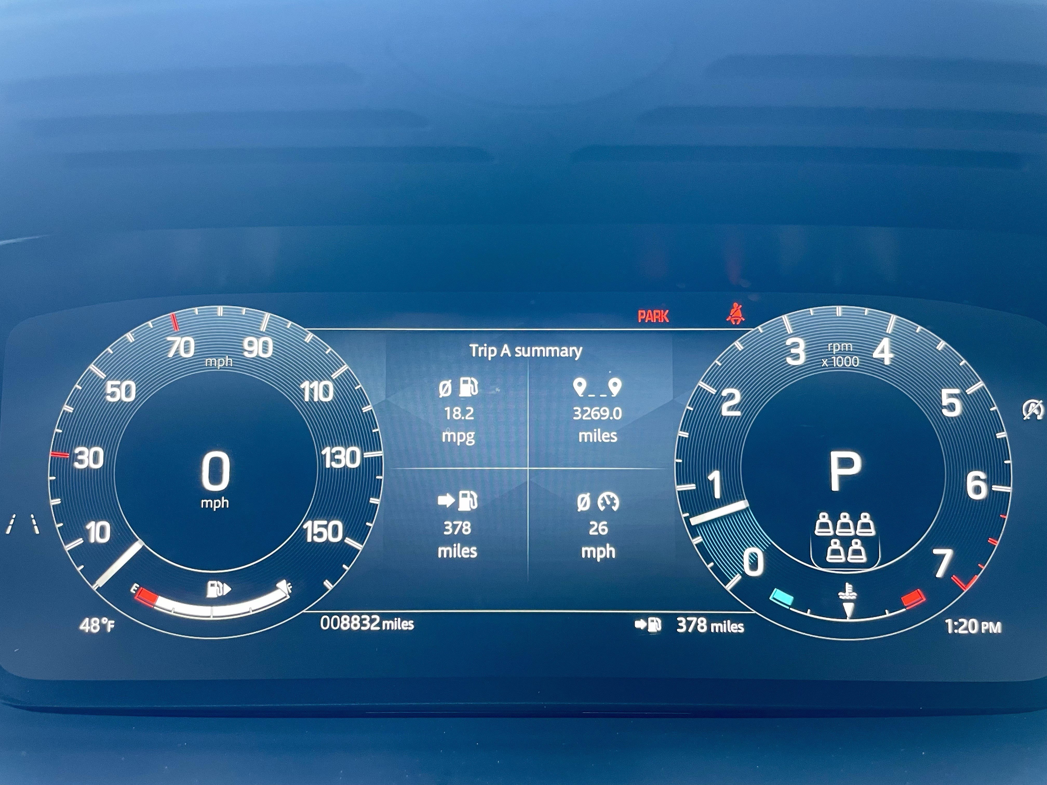 Certified 2024 Land Rover Discovery Dynamic SE image 24