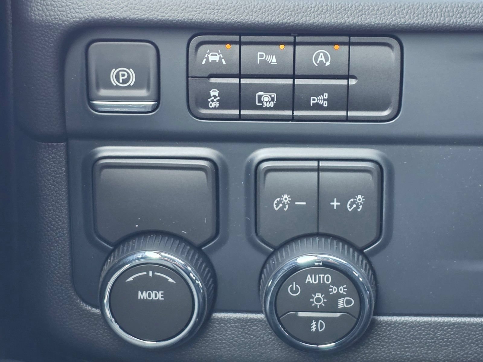 New 2026 Chevrolet Tahoe Premier w/ LPO, Get Active Package RWD image 33