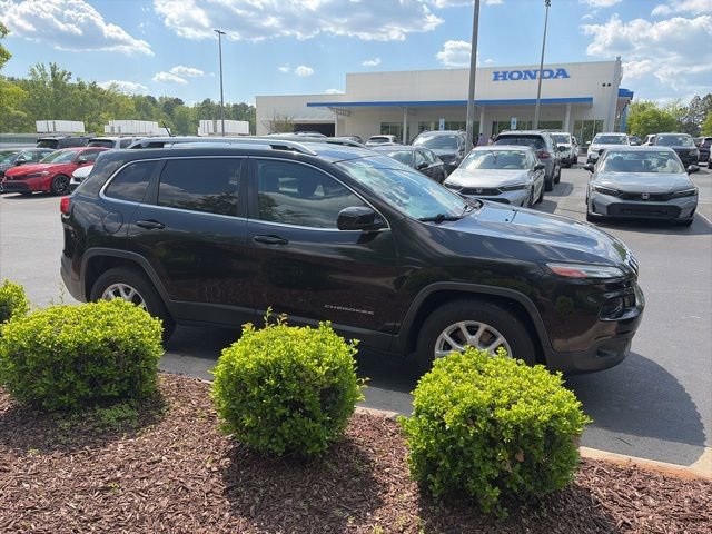 Used 2015 Jeep Cherokee Latitude w/ Comfort/Convenience Group image 13