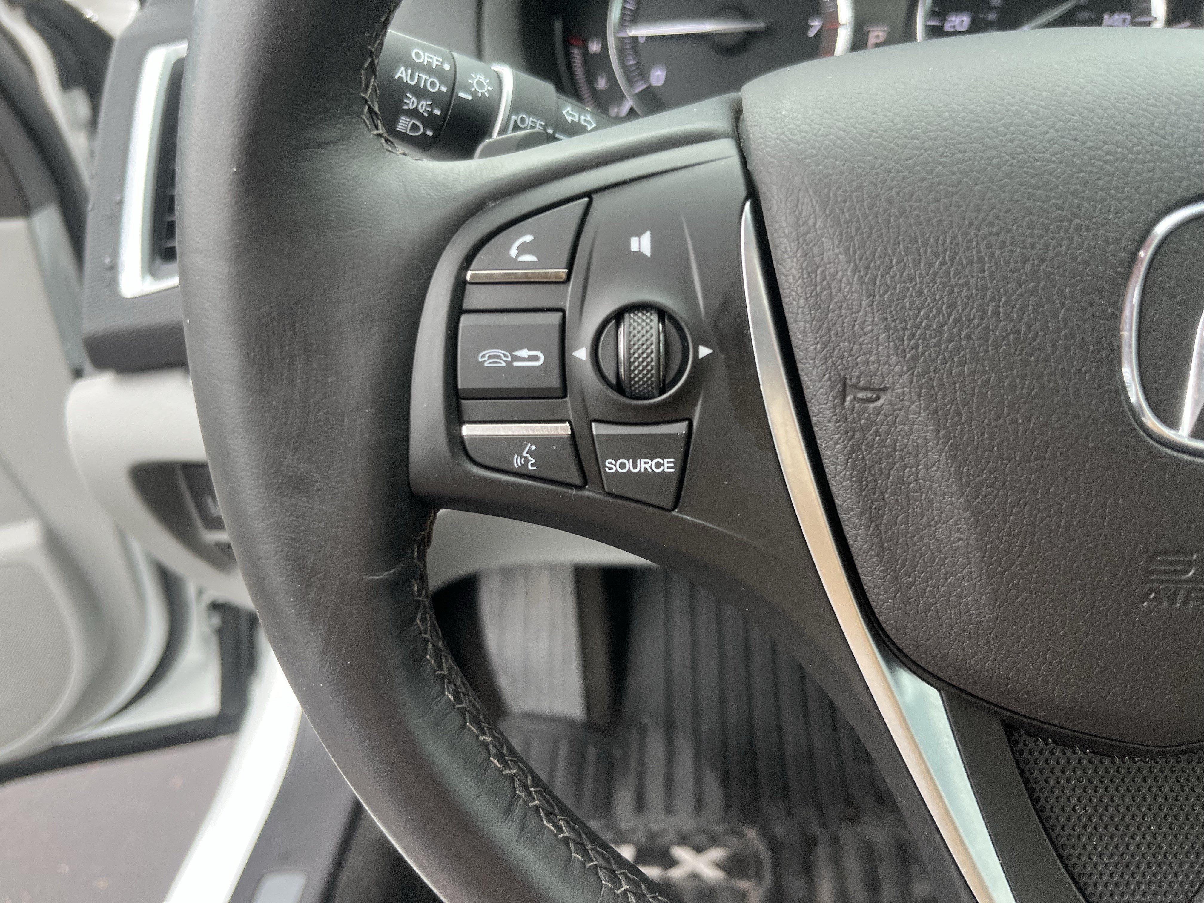 Used 2016 Acura TLX V6 SH-AWD w/ Technology Pkg image 18