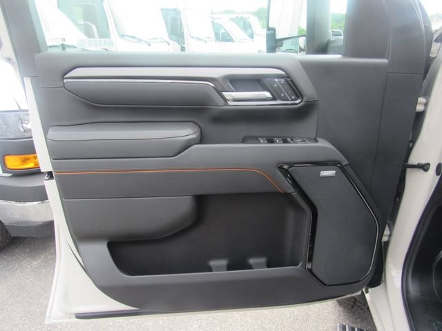 Used 2026 GMC Sierra 3500 AT4 w/ Technology Package AWD/4WD image 10