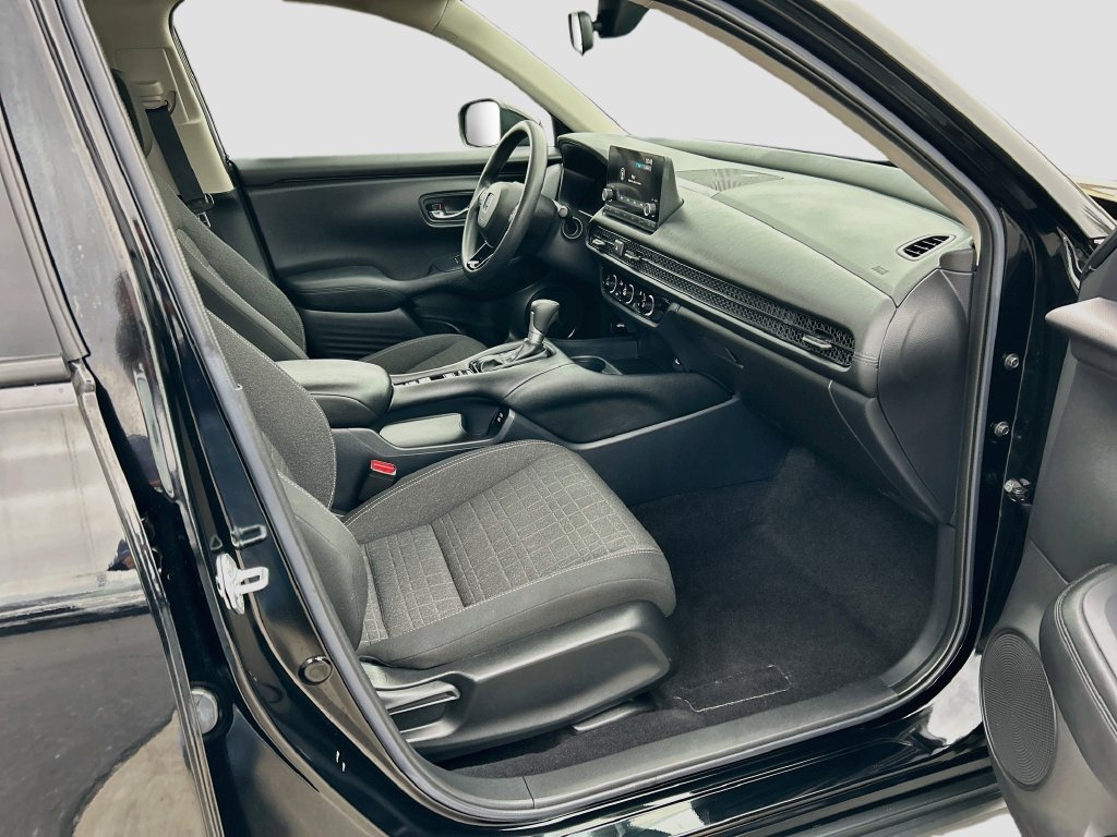 Certified 2024 Honda HR-V LX image 25