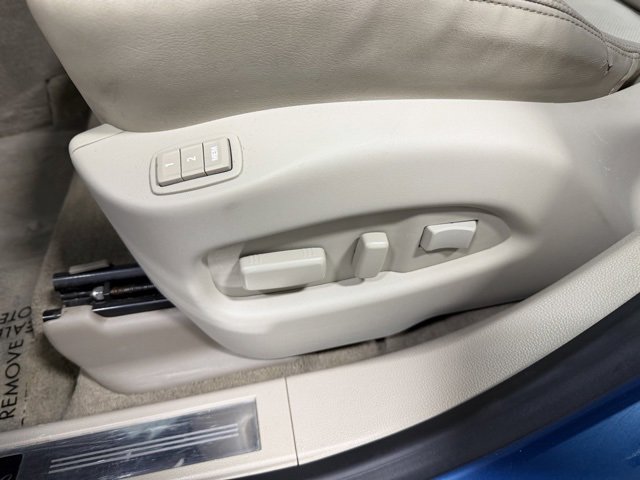 Used 2010 Cadillac SRX Luxury image 21