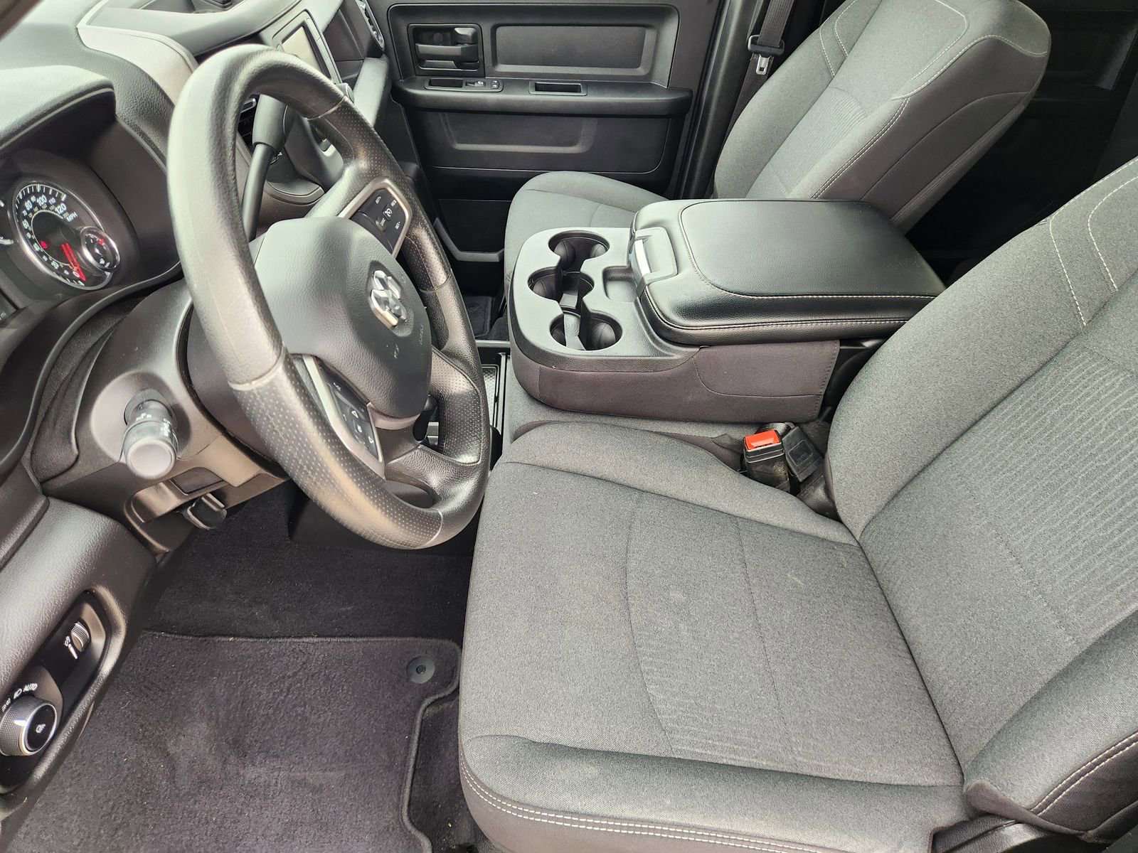 Used 2024 RAM 3500 Tradesman w/ Chrome Appearance Group image 13