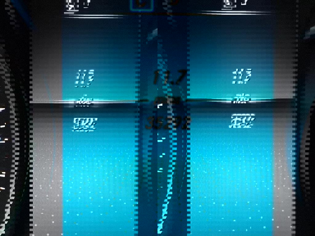 Used 2020 Mercedes-Benz GLC 300 image 28