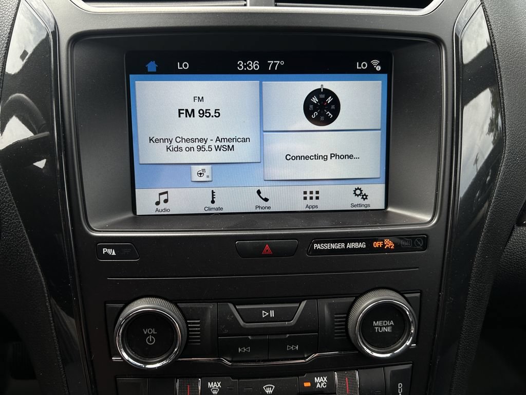 Used 2018 Ford Explorer XLT w/ Equipment Group 202A AWD/4WD image 23