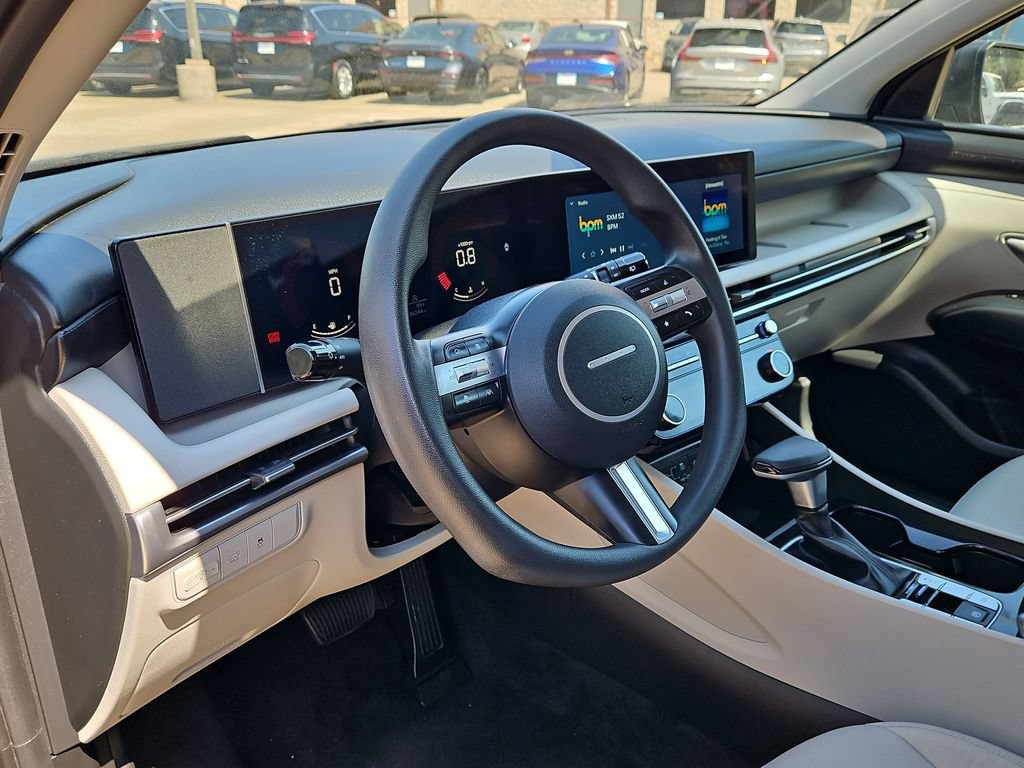 Used 2025 Hyundai Tucson SEL FWD image 15