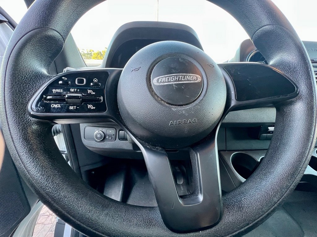 Used 2019 Freightliner Sprinter 2500 image 32