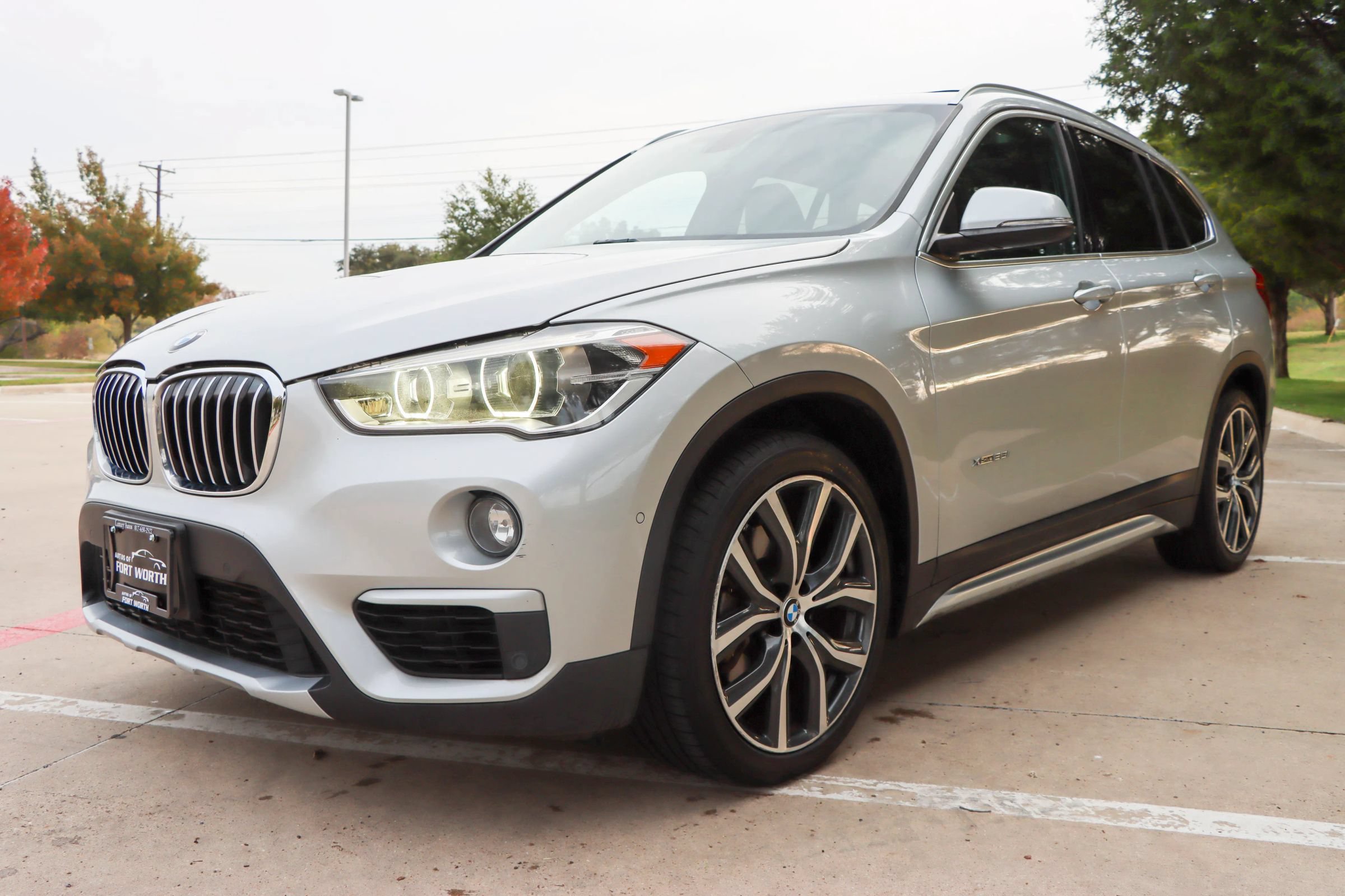 Used 2017 BMW X1 xDrive28i AWD/4WD image 3