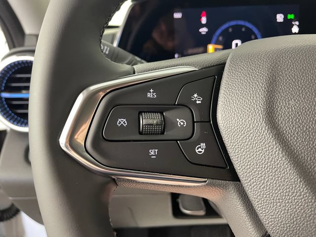 New 2026 Chevrolet Trax LT w/ Driver Confidence Package FWD image 9