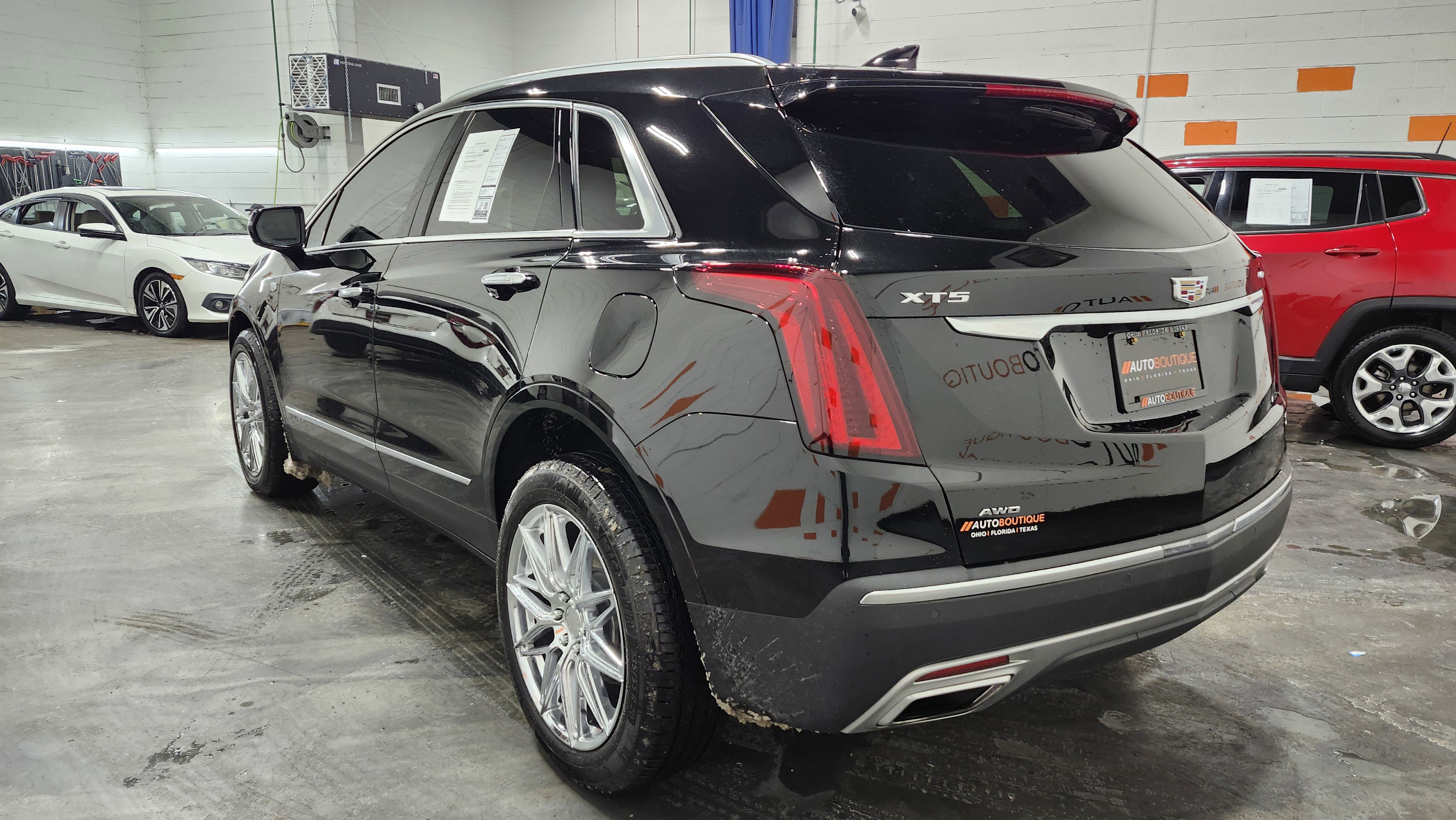 Used 2025 Cadillac XT5 Premium Luxury image 15