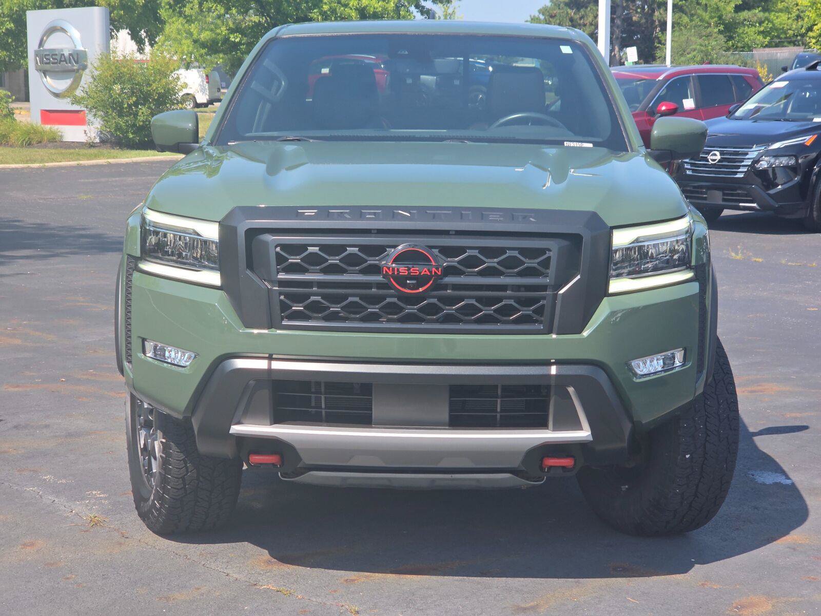 Used 2023 Nissan Frontier PRO-4X w/ Pro-4X Premium Package AWD/4WD image 2