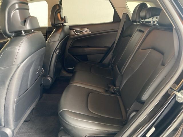 Used 2023 Kia Sportage EX image 11