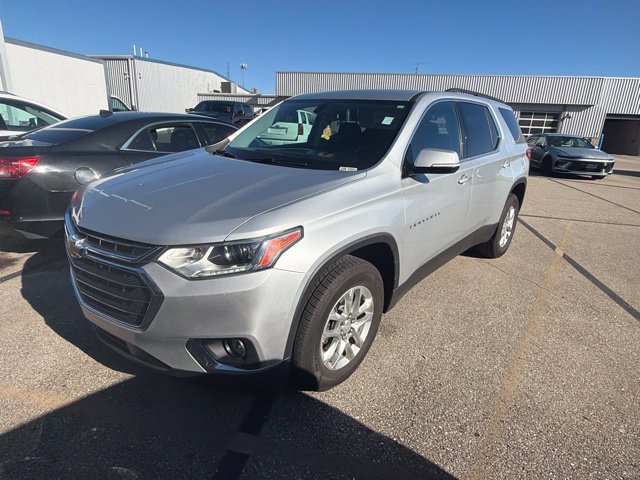 Used 2020 Chevrolet Traverse LT FWD image 2