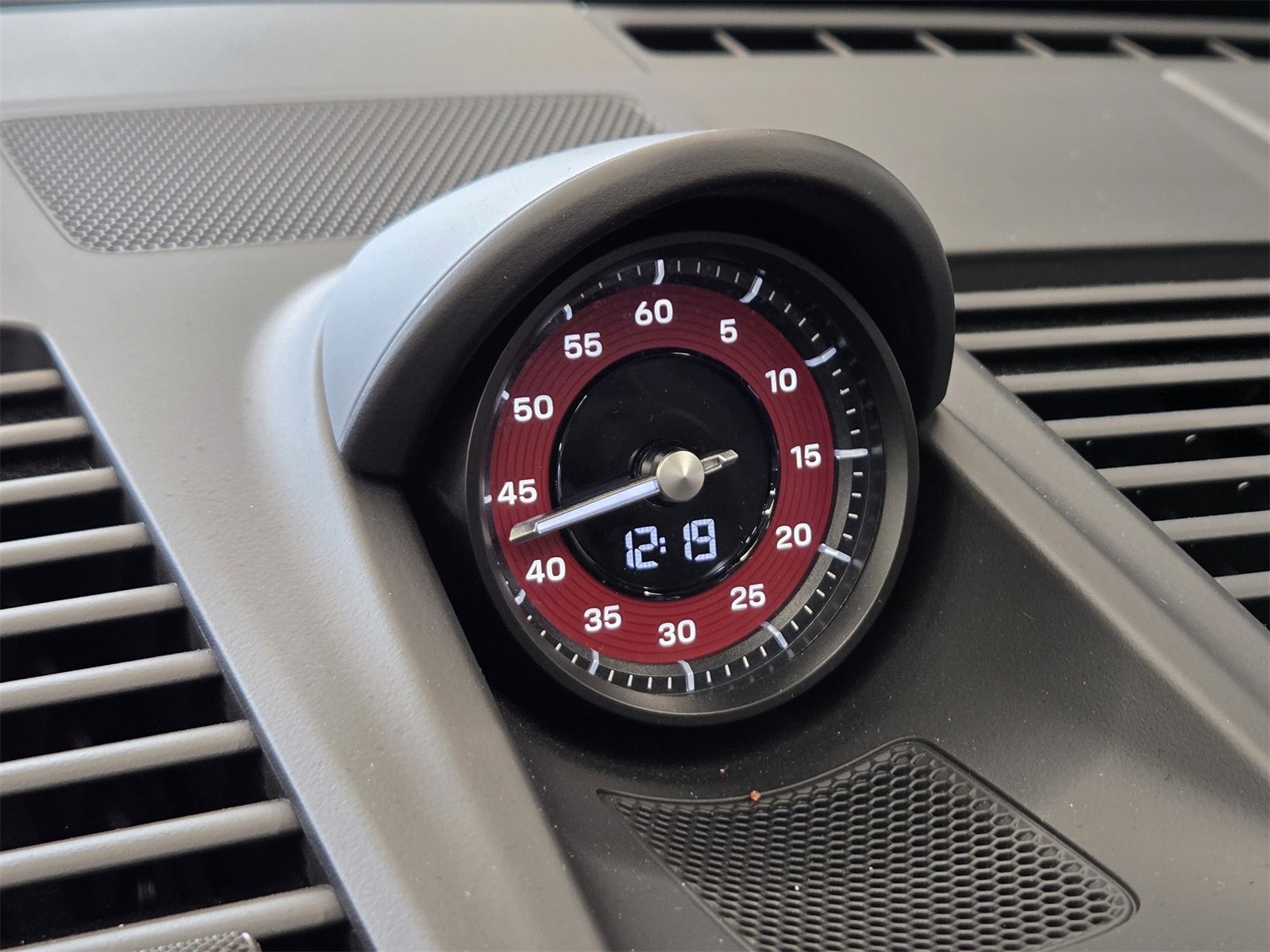 Used 2024 Porsche 911 Targa 4 GTS image 18