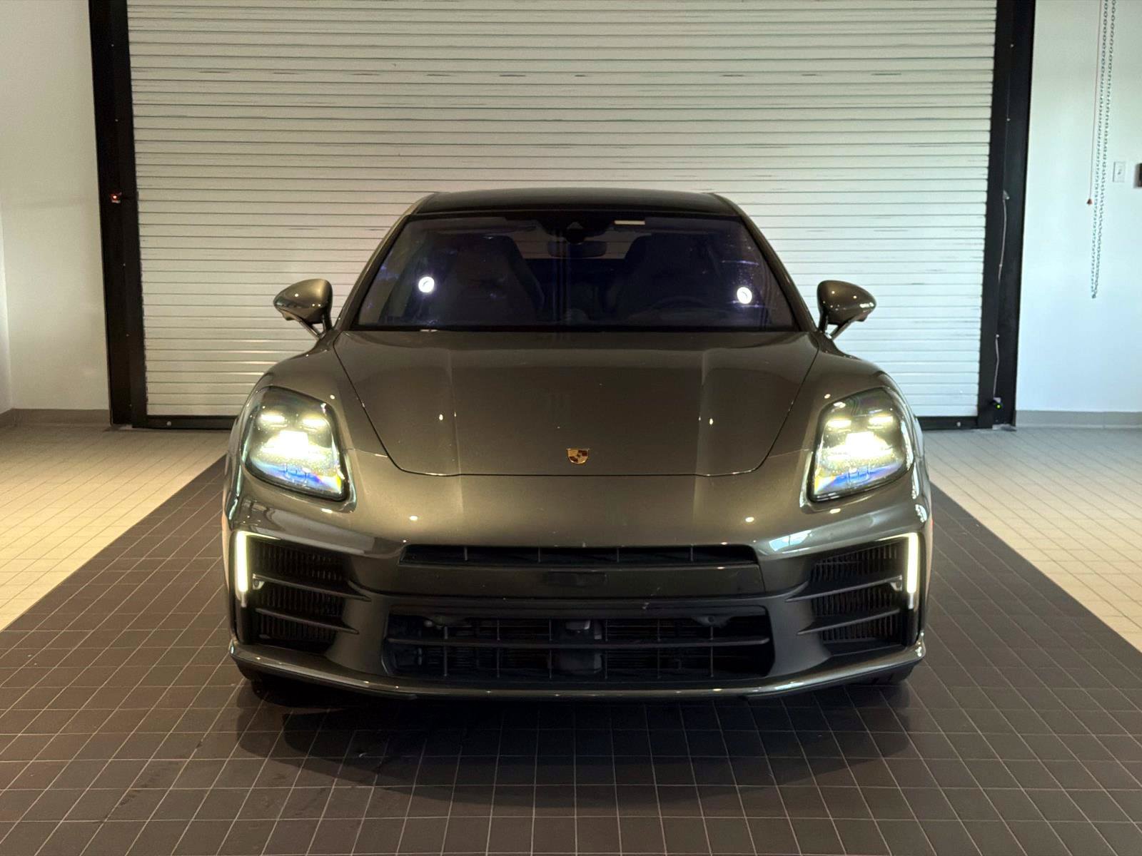 Certified 2025 Porsche Panamera RWD image 6