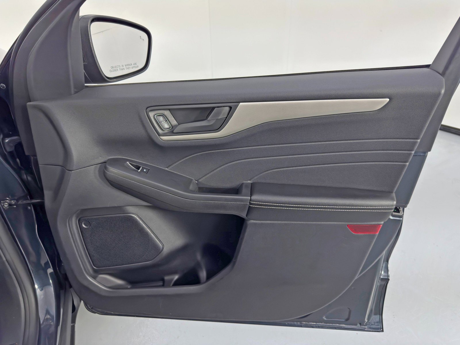 Used 2022 Ford Escape SE w/ Cold Weather Package image 37