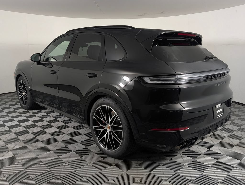 New 2026 Porsche Cayenne GTS AWD/4WD image 3