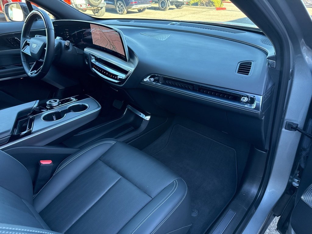 Used 2024 Cadillac Lyriq Luxury w/ LPO, Floor Liner Package image 23