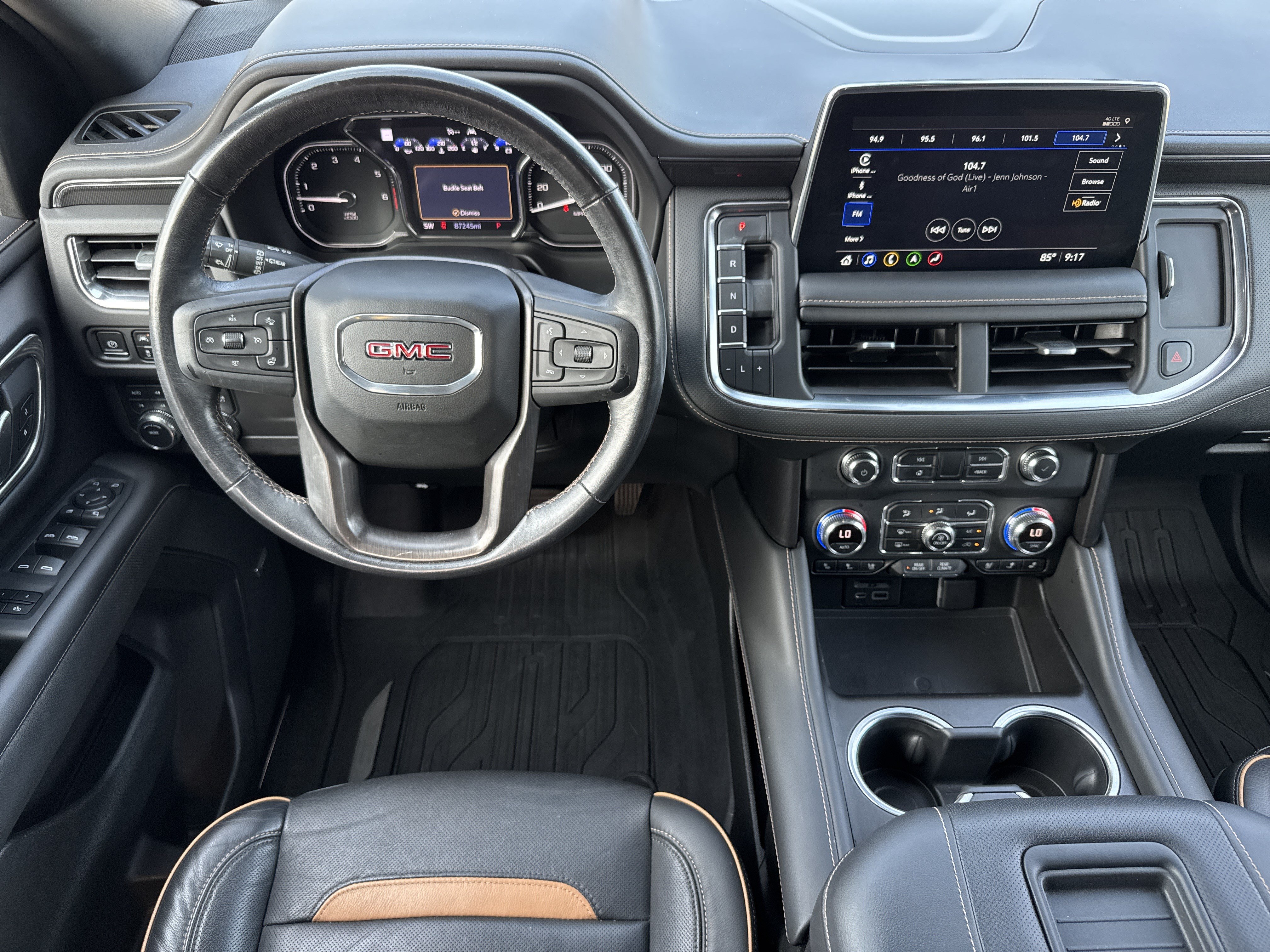 Used 2021 GMC Yukon XL AT4 w/ Rear Media and Nav Package AWD/4WD image 18