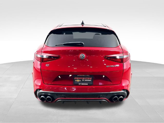 Used 2018 Alfa Romeo Stelvio Quadrifoglio w/ Driver Assist Dynamic Package AWD/4WD image 8