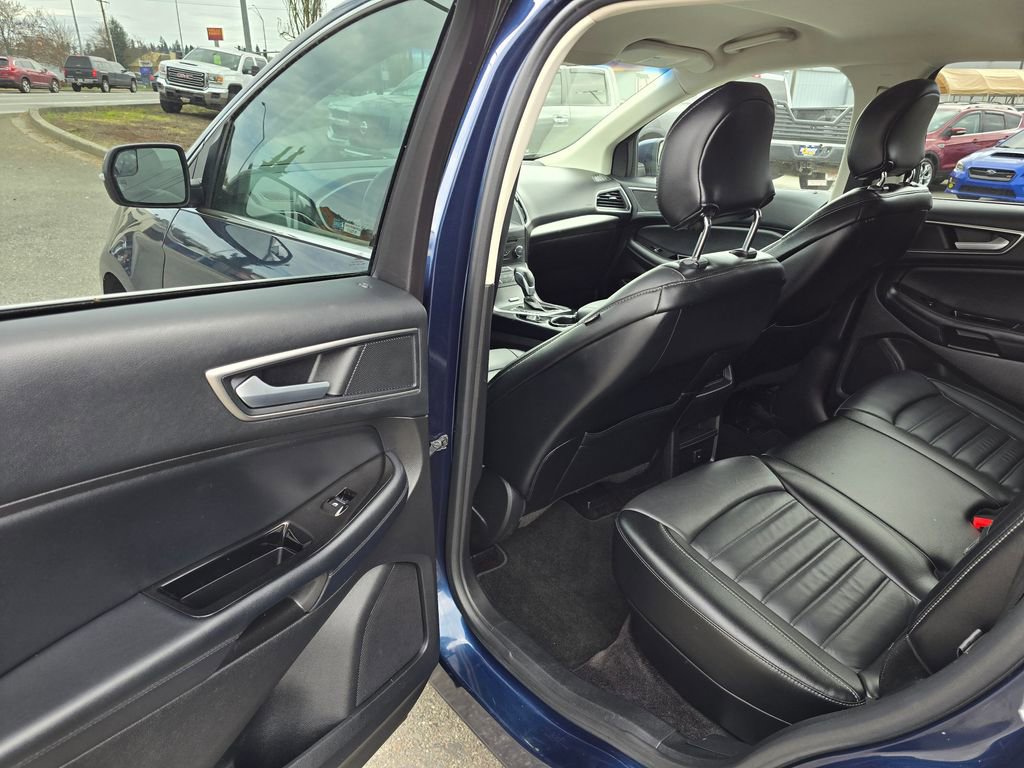 Used 2017 Ford Edge SEL w/ Equipment Group 201A image 16