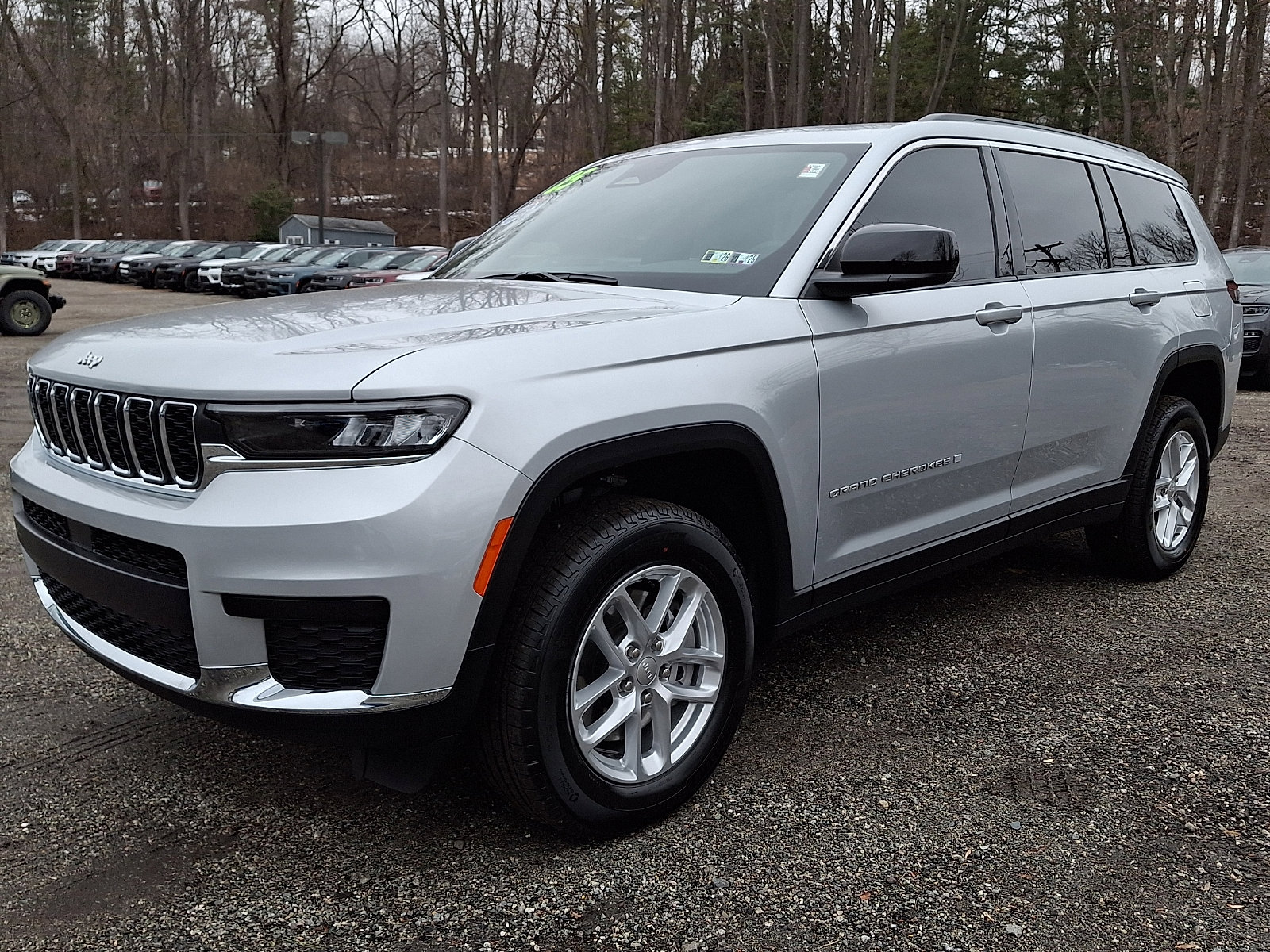 Certified 2025 Jeep Grand Cherokee L Laredo w/ Luxury Tech Group I image 3