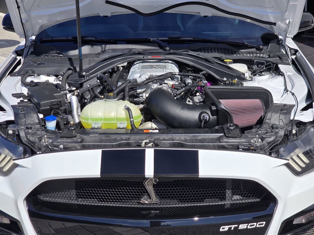 Used 2022 Ford Mustang Shelby GT500 w/ Carbon Fiber Track Pack image 12
