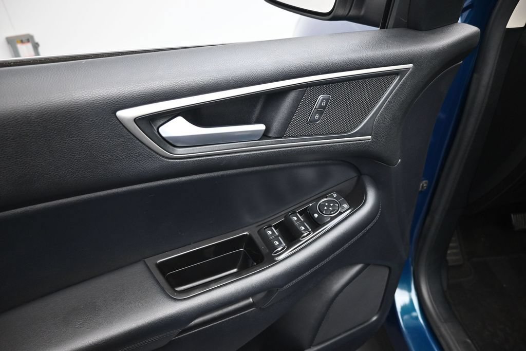 Certified 2020 Ford Edge SEL w/ Convenience Package FWD image 11