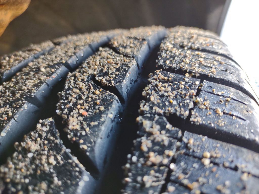 Used 2021 Toyota Sienna Limited image 32