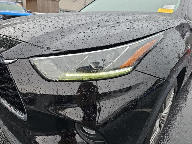 Used 2021 Toyota Highlander Platinum FWD image 35