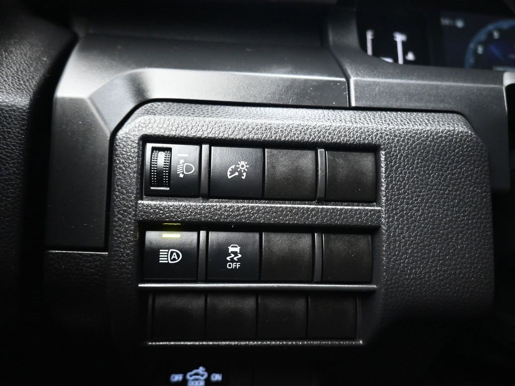 Used 2025 Toyota Tacoma SR image 25