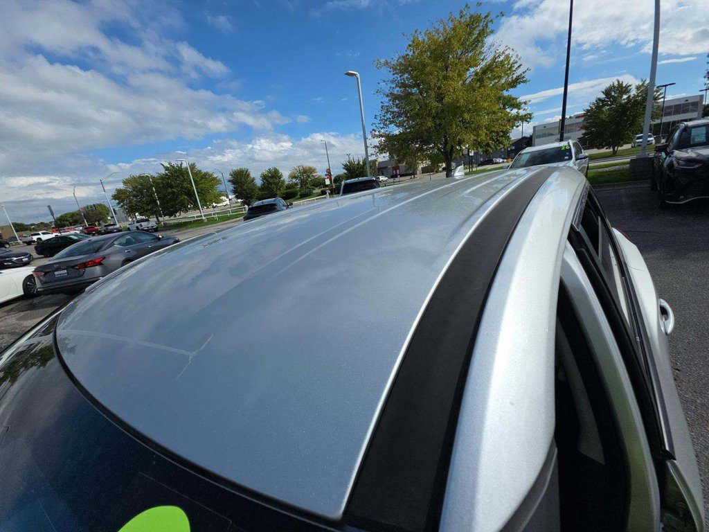 Used 2025 Nissan Rogue SV AWD/4WD image 8