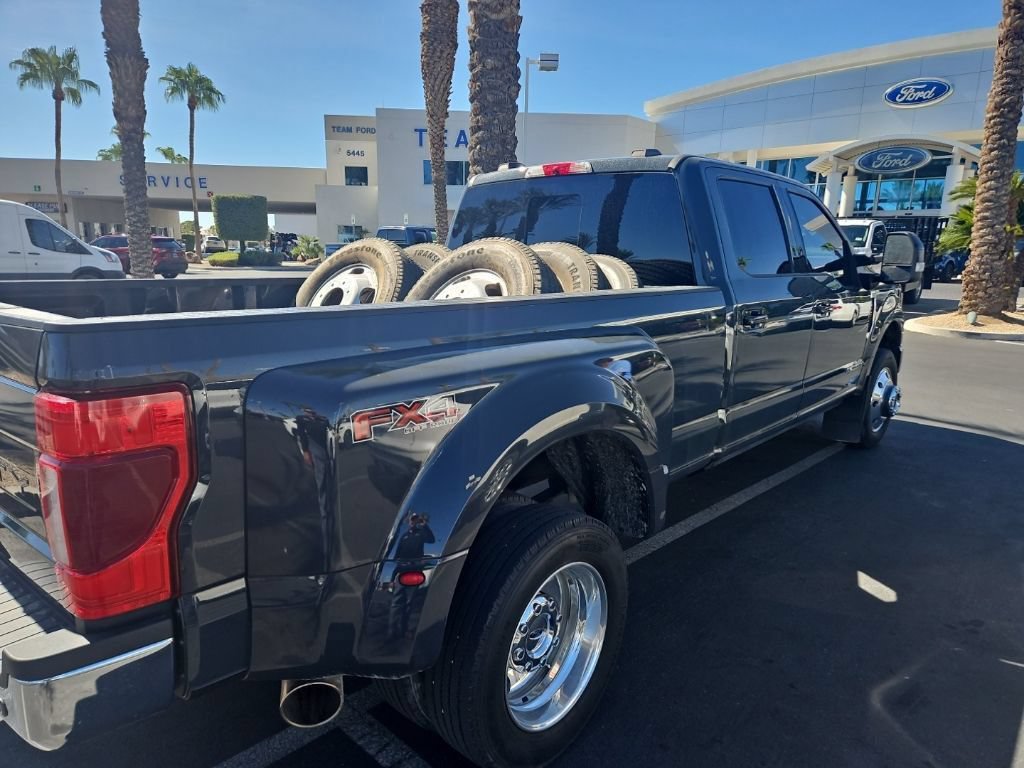 Used 2021 Ford F350 Lariat w/ Lariat Ultimate Package AWD/4WD image 2