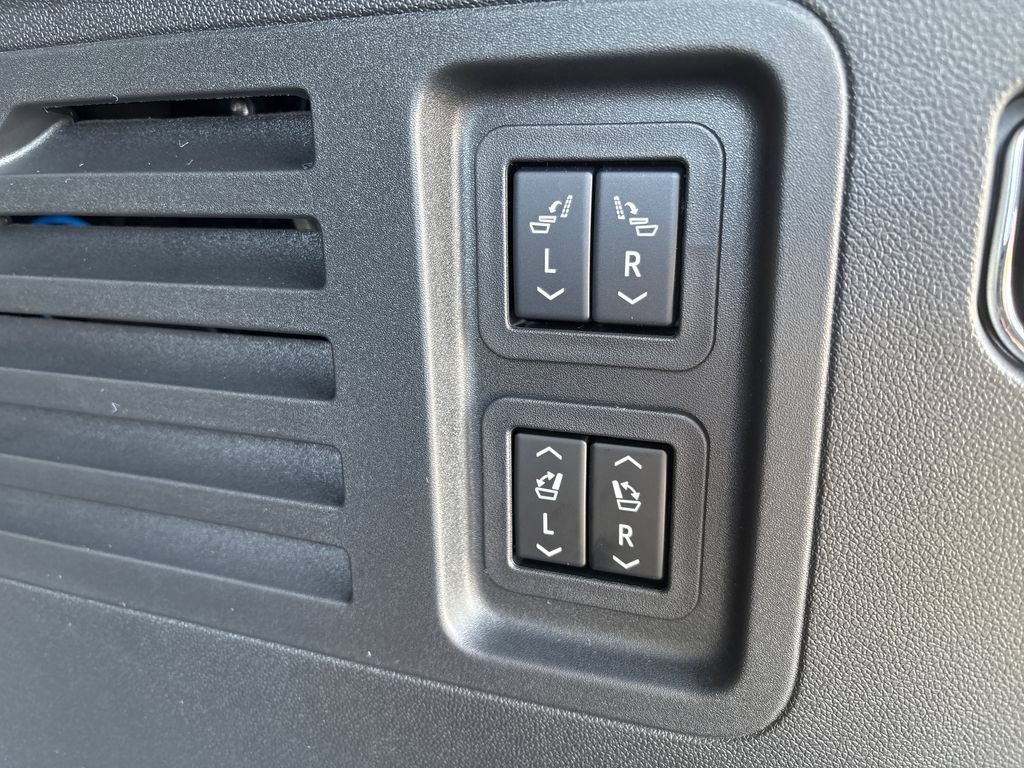 New 2026 GMC Acadia Denali w/ Super Cruise Package FWD image 46