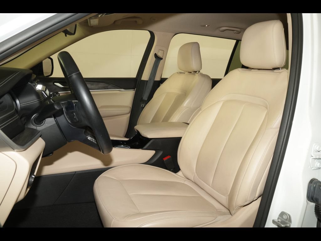 Used 2021 Jeep Grand Cherokee L Limited AWD/4WD image 23
