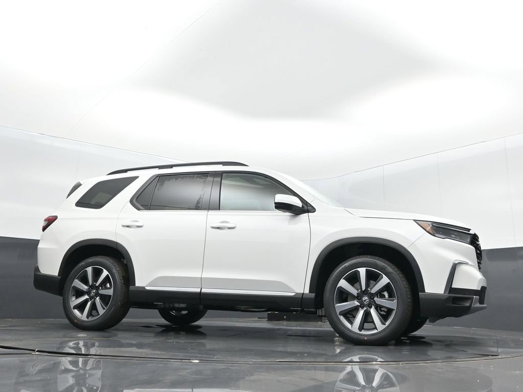 New 2025 Honda Pilot Touring image 29
