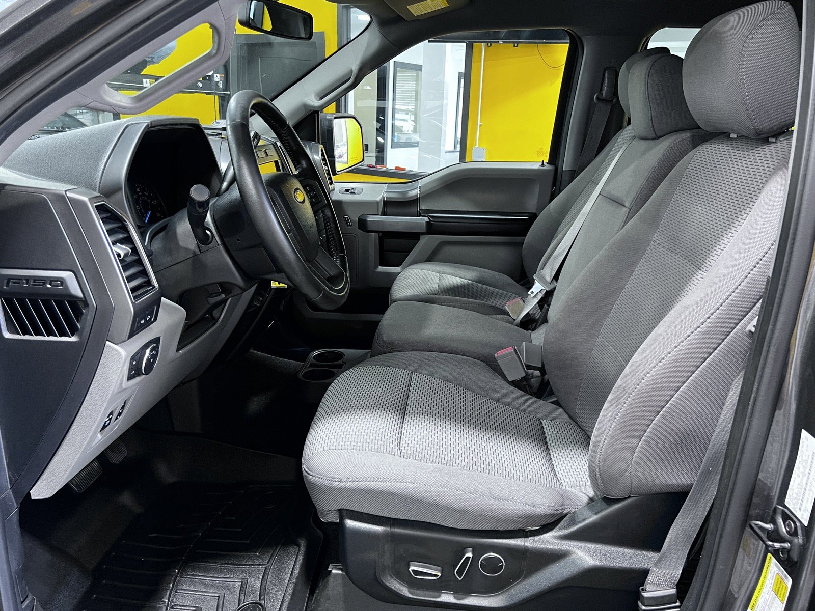 Used 2018 Ford F150 XLT w/ Equipment Group 302A Luxury image 15