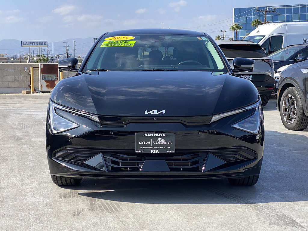 Used 2025 Kia EV6 Wind RWD image 9