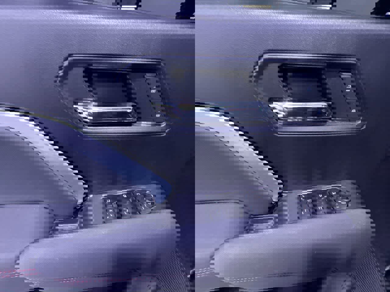 Used 2023 Chevrolet Colorado Z71 w/ Z71 Convenience Package 2 image 12