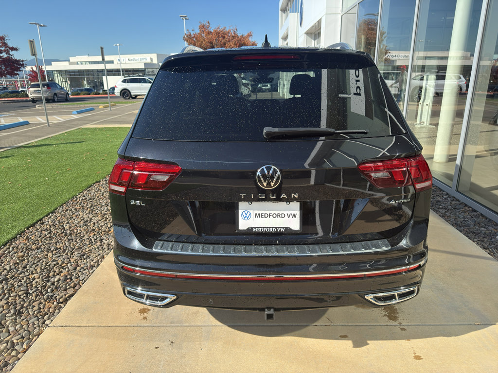 Used 2022 Volkswagen Tiguan SEL R-Line image 5