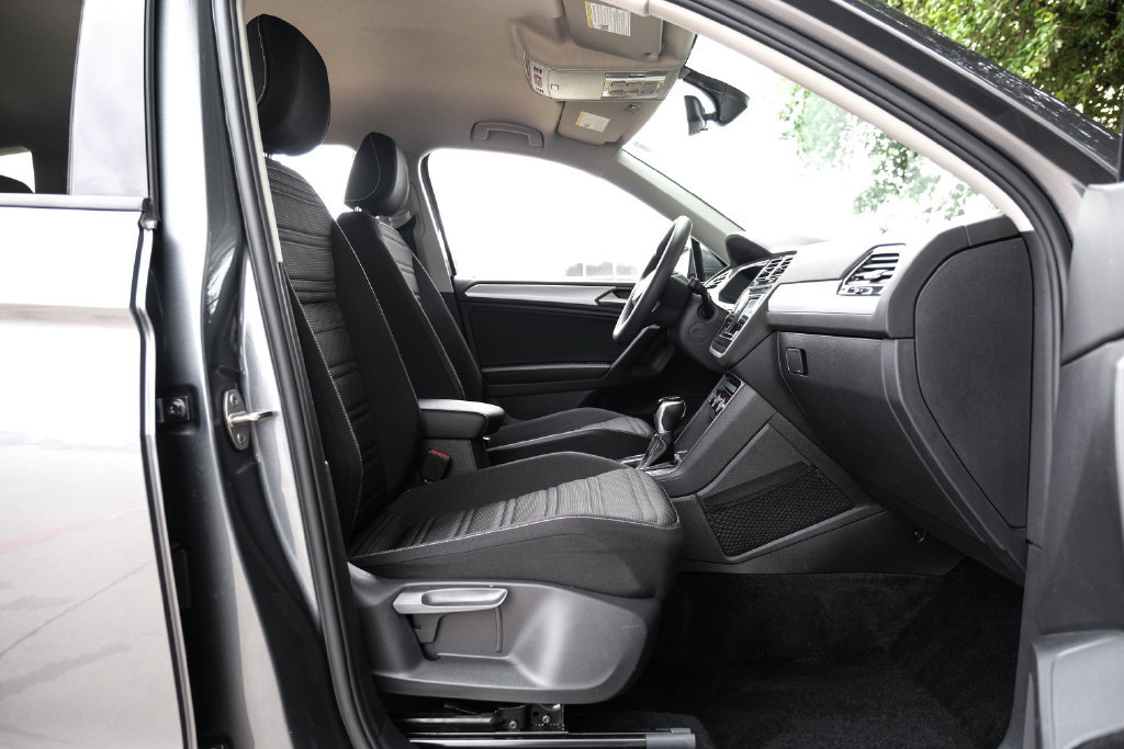 Used 2023 Volkswagen Tiguan S AWD/4WD image 44