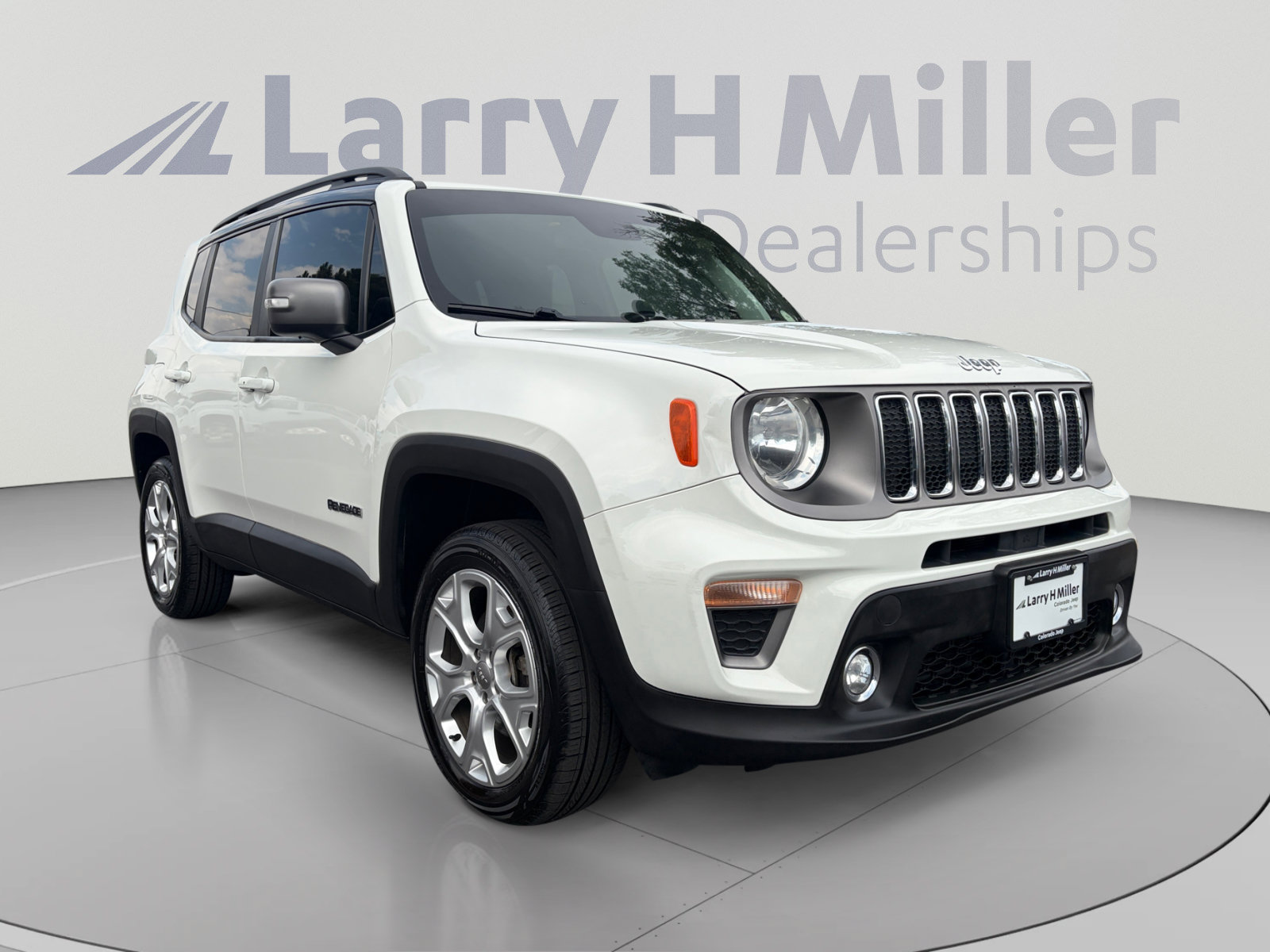 Used 2019 Jeep Renegade Limited AWD/4WD image 7
