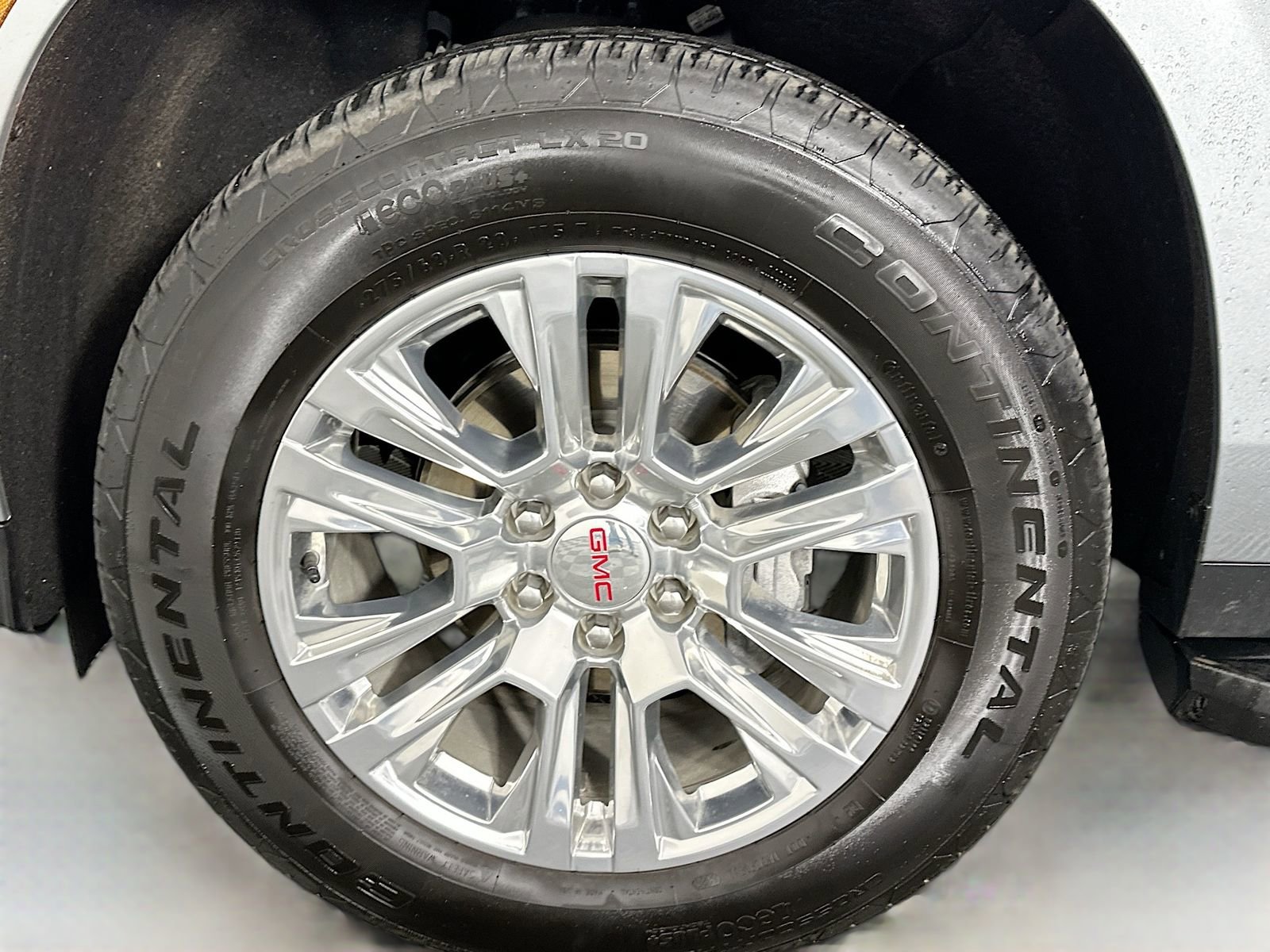 Used 2025 GMC Yukon Denali image 34