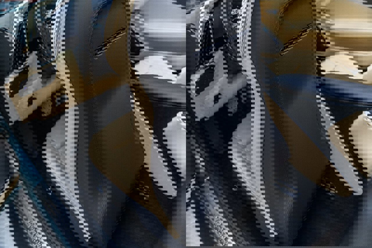 Used 2025 Ferrari Roma Spider image 27