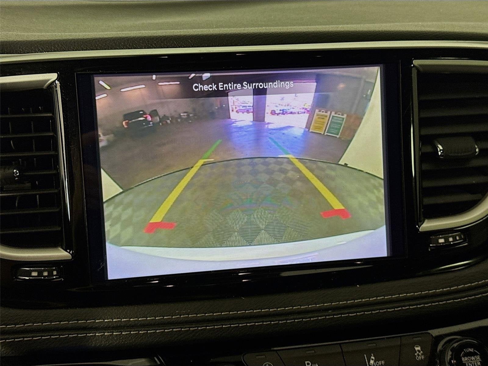 Used 2021 Chrysler Pacifica Touring-L w/ Uconnect Theater Family Group FWD image 16