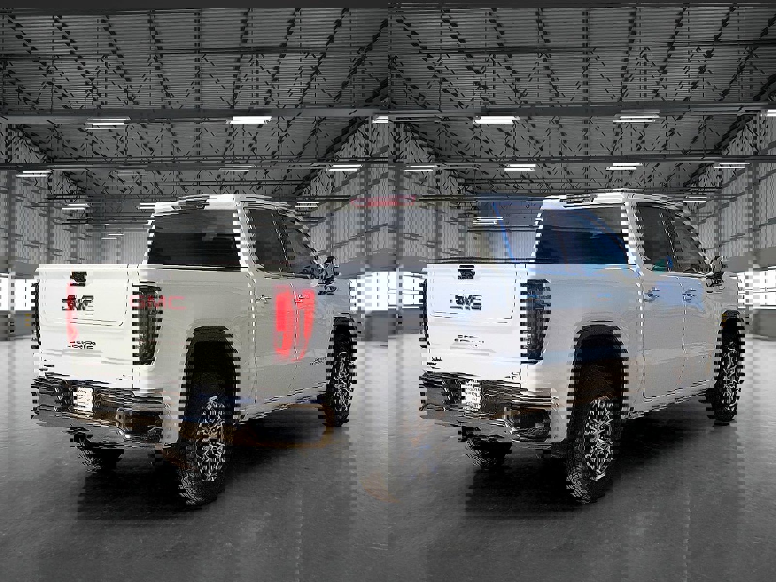 Used 2024 GMC Sierra 1500 SLT image 4